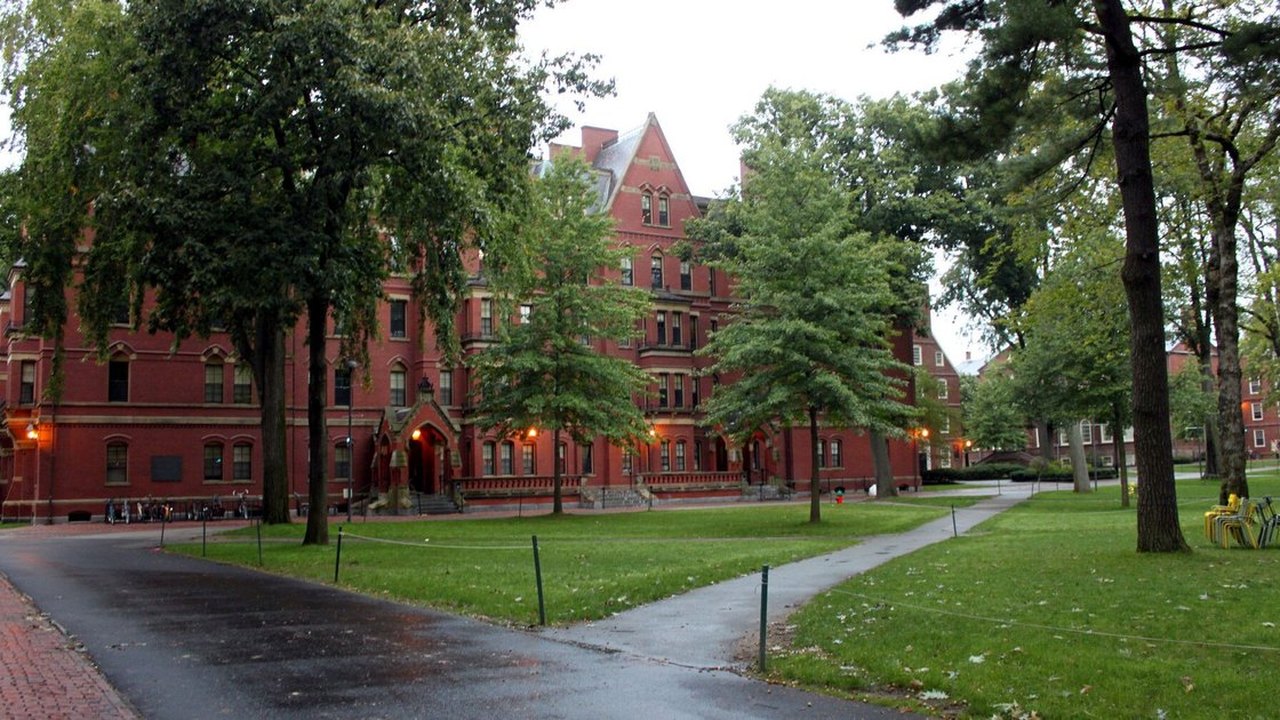 Juíza prorroga veto à tentativa do governo Trump de barrar estudantes estrangeiros em Harvard