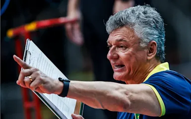 Após vitória da Seleção brasileira sobre a Itália, Dal Zotto pede demissão