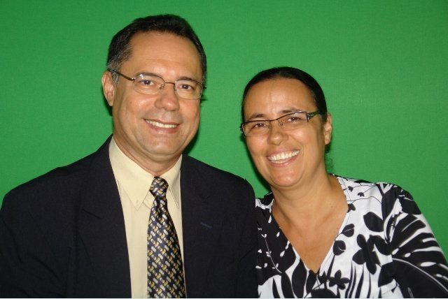 Pr. Ivaldo e missionária Fátima
