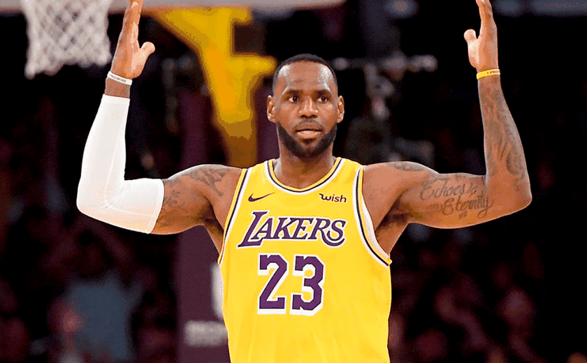Sem LeBron James, Anthony Davis comanda vitória dos Lakers sobre