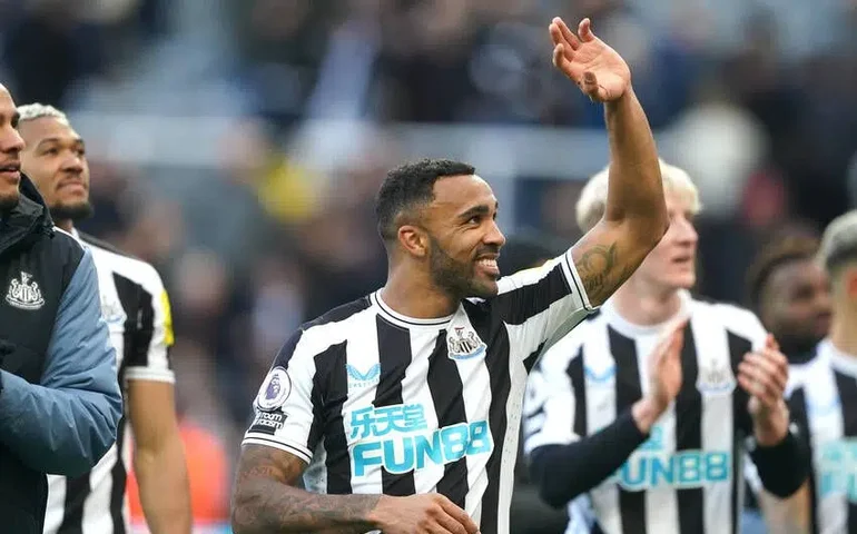 Newcastle ganha do Wimbledon em jogo adiado por enchente e avança na Copa da Liga Inglesa