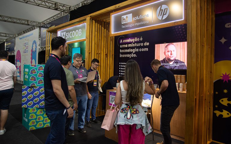 Maioria dos brasileiros tem trabalho híbrido no pós-pandemia