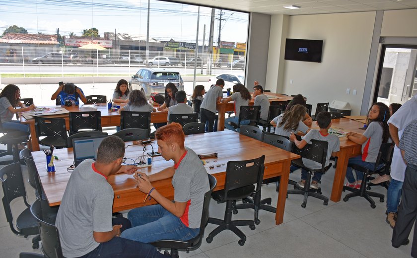 Escola Sesi/Senai do Benedito Bentes ganha novo equipamento pedagógico