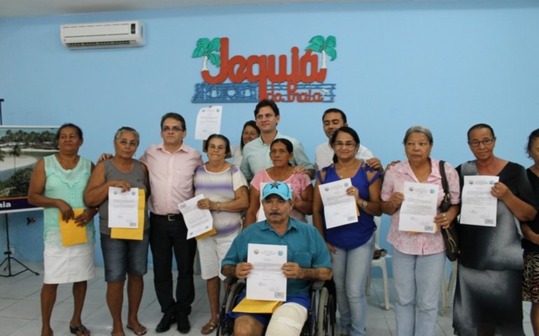 Servidores são aposentados pelo Fundo de Previdência Própria de Jequiá da Praia