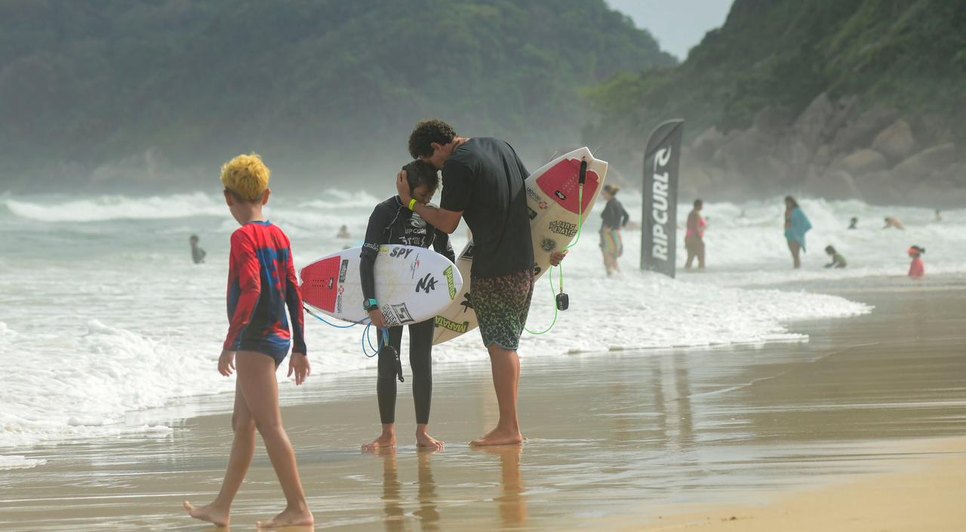Jovem sergipano de 12 anos consegue destaque no Circuito Brasileiro de Surf / Foto: Foto: Acervo Pessoal/ Reprodução