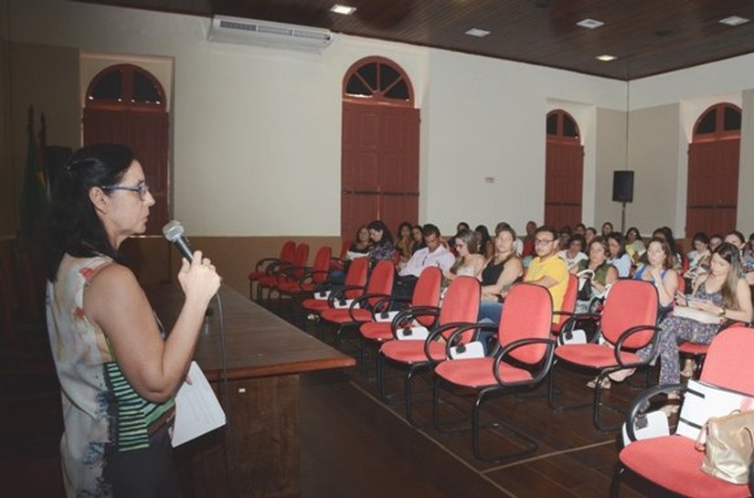 Fórum Perinatal discute atendimento a gestantes e recém-nascidos