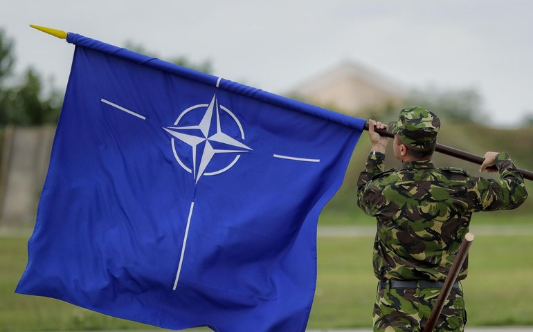 Dinamarca pode colocar OTAN em risco para manter controle sobre a Groenlândia, alerta deputado