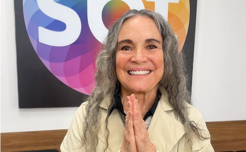 Regina Duarte recebe homenagem no SBT por contribuição à televisão brasileira