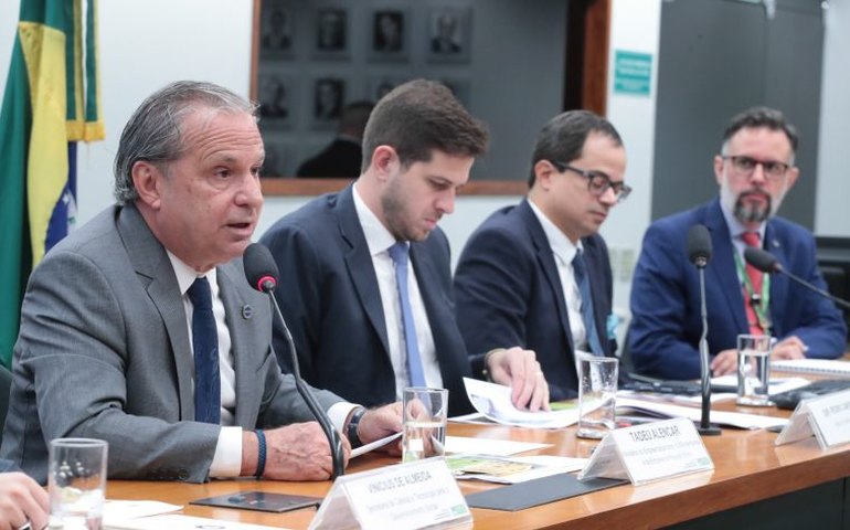 Turismo de base comunitária e Fundo da Caatinga pautam debate sobre Vale do Catimbau