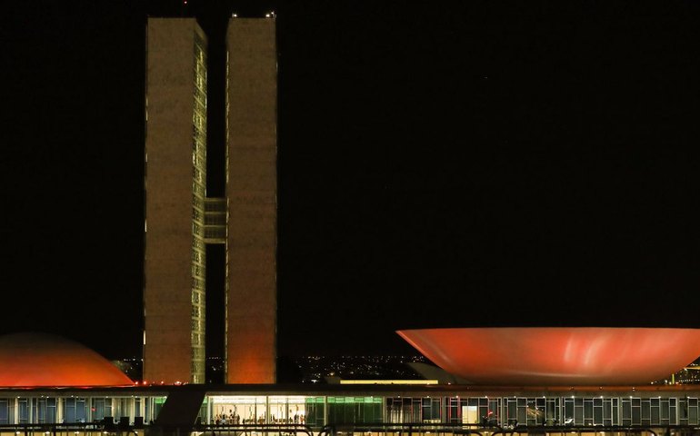 Governo envia PEC do corte de gastos ao Congresso