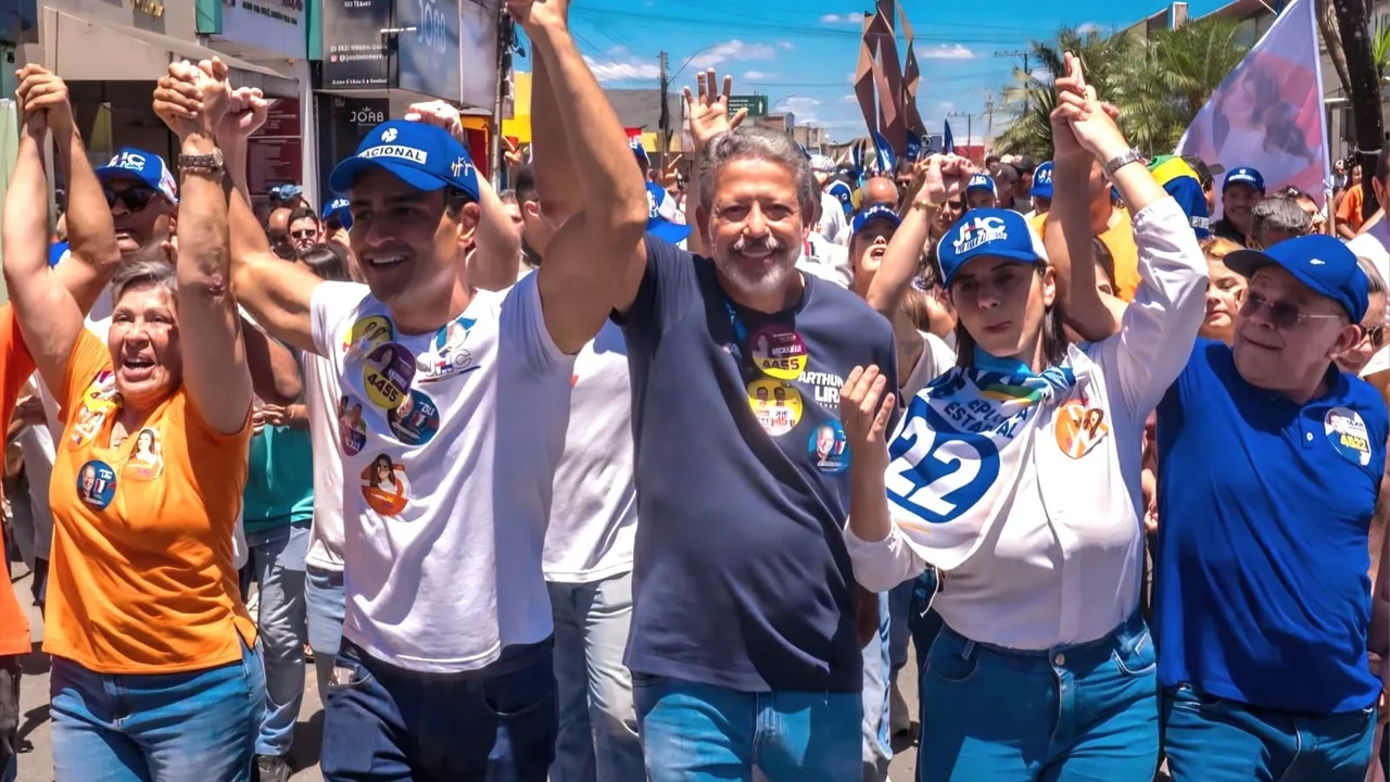 JHC é eleito governador; Arthur Lira e Marina JHC vencem disputa pelo Senado em Alagoas