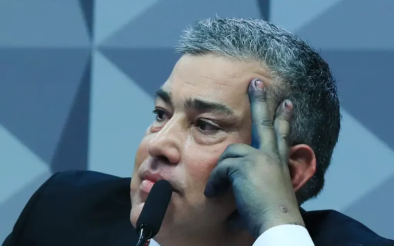 Presidente da Conafer é preso em flagrante pela CPMI do INSS