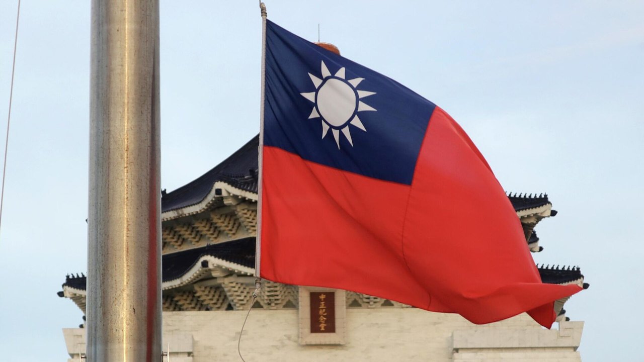 Legisladores do Japão visitam China para reparar laços após comentário de Takaichi sobre Taiwan