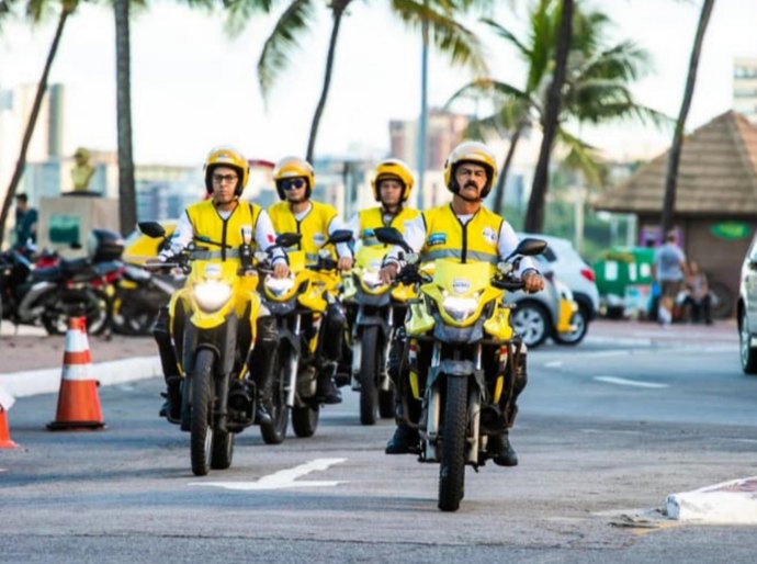 Ronda no Bairro socorre idosa atropelada por moto no Pontal da Barra