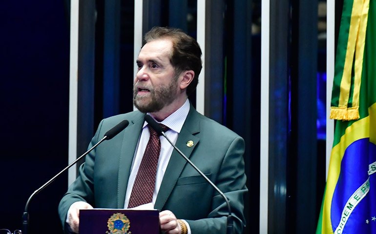 Plínio critica possível restrição ao cultivo de tilápia no país