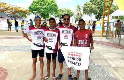 Estudantes representam Penedo em provas do Campeonato Alagoano de Natação