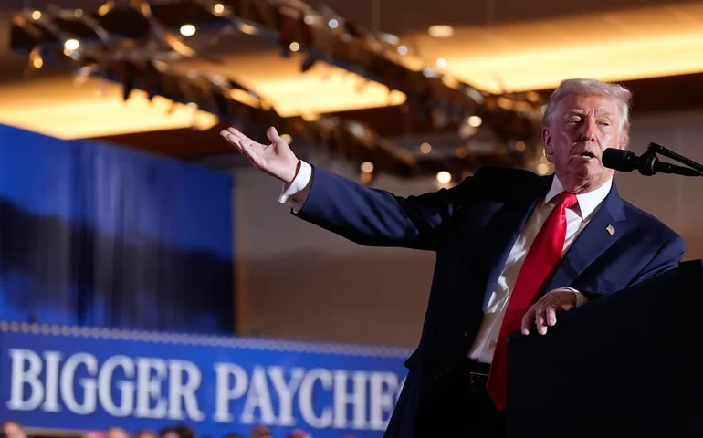 Trump volta a falar em fraude eleitoral em 2020 e exige identificação obrigatória de eleitores