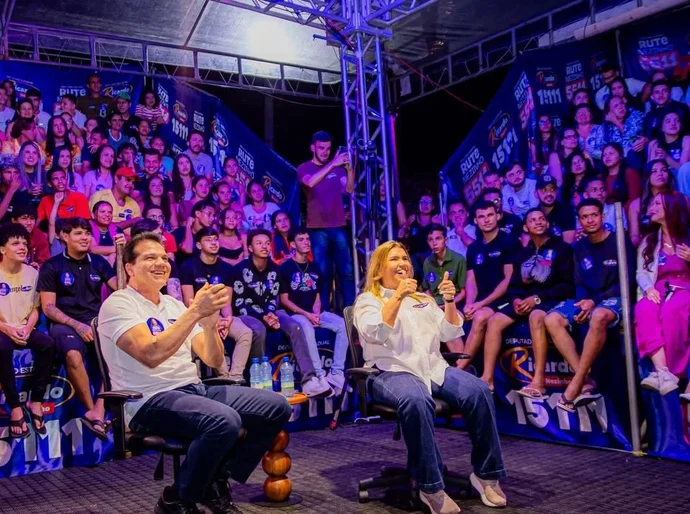 Encontro de jovens com Rute e Ricardo Nezinho discute propostas e fortalece a participação política