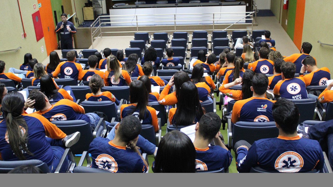 Samu AL recebe 85 novos acadêmicos de Medicina para estágio