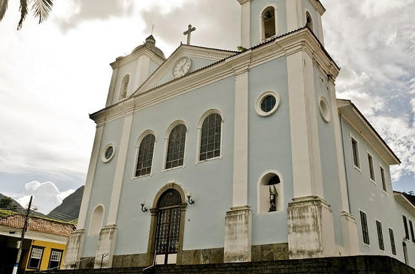 Turismo em quatro roteiros fluminenses