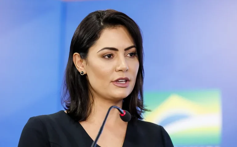 Michelle Bolsonaro será homenageada na Assembleia do Rio por 'promover valores cristãos'