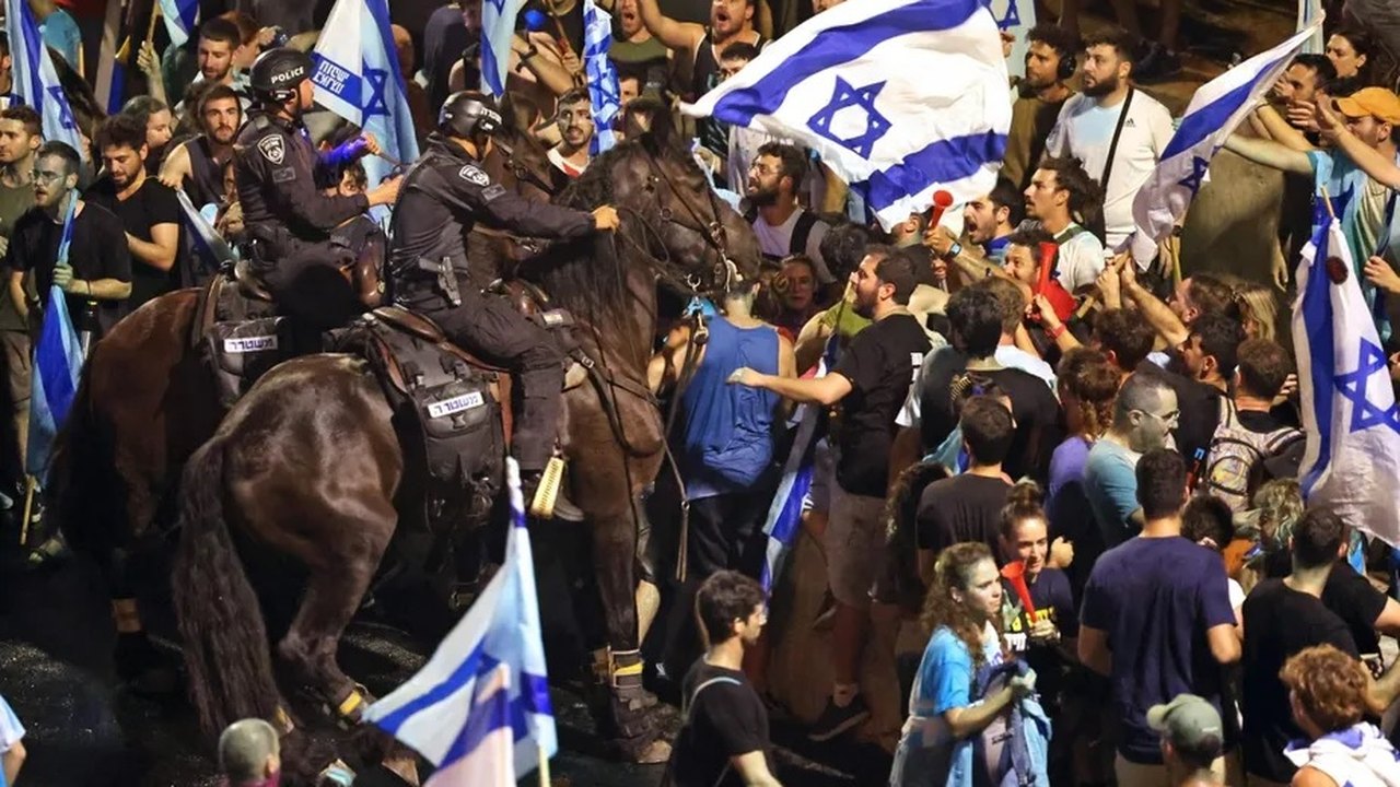 Suprema Corte de Israel vai analisar recurso contra lei que limita seu poder, abrindo caminho para embate com Netanyahu