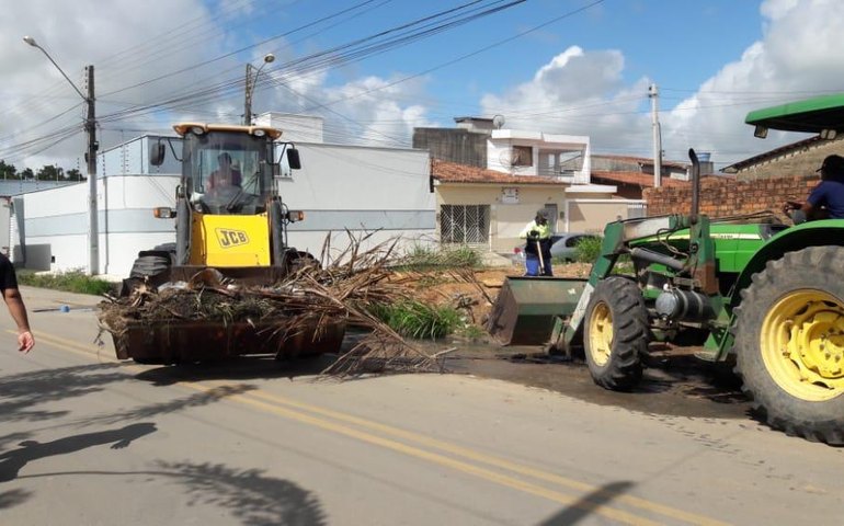 Mutirão de limpeza retira das ruas de Coruripe mais de 630 toneladas de lixo em cinco dias