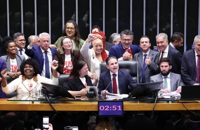 Câmara aprova, em dois turnos, PEC pelo fim da escala 6x1