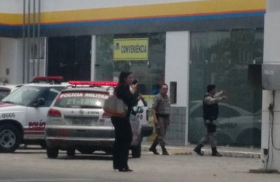 Polícia faz busca na Prefeitura e comitê de candidato a prefeito em Rio Largo