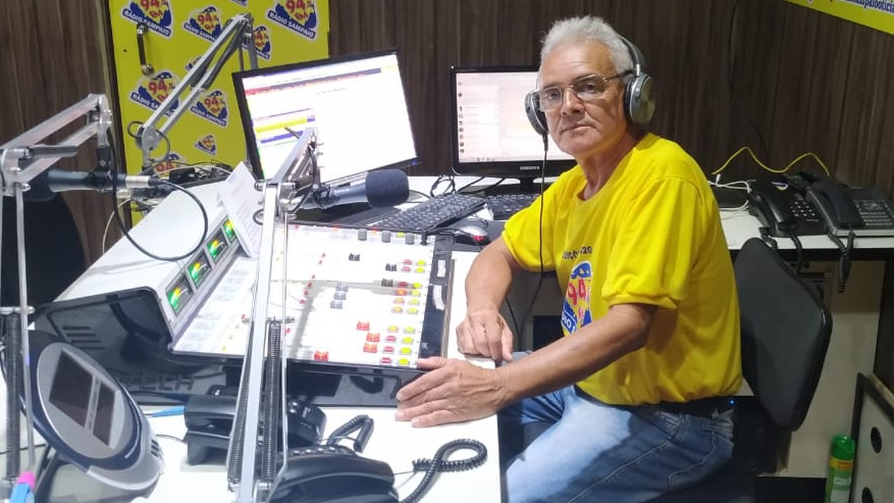 Covid-19: Radialista Adailton Costa Souto, o Teteu do Sertão, morre aos 60 anos