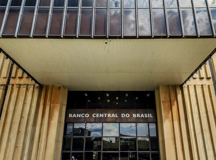 Contas públicas têm superávit de R$ 3,6 bilhões em março