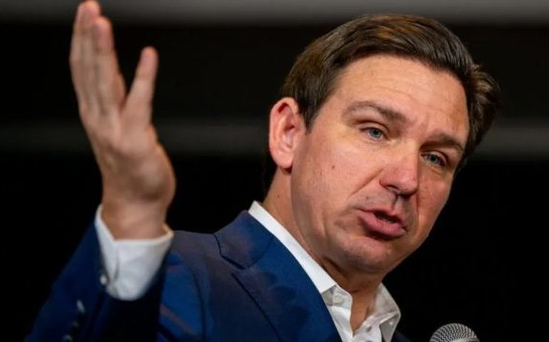 Ron DeSantis desiste de disputa com Trump pela candidatura republicana