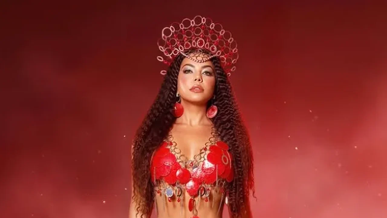 Jeniffer Setti relata preparação intensa para viver Luma de Oliveira na Viradouro