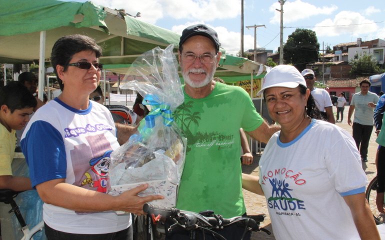 Arapiraquenses recebem ações no Dia Mundial da Saúde