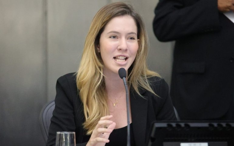 Cibele Moura comemora conquista de novos voos internacionais para Alagoas