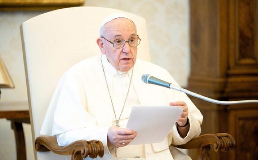 Papa Francisco pede que planejamento econômico pós pandemia envolva pobres
