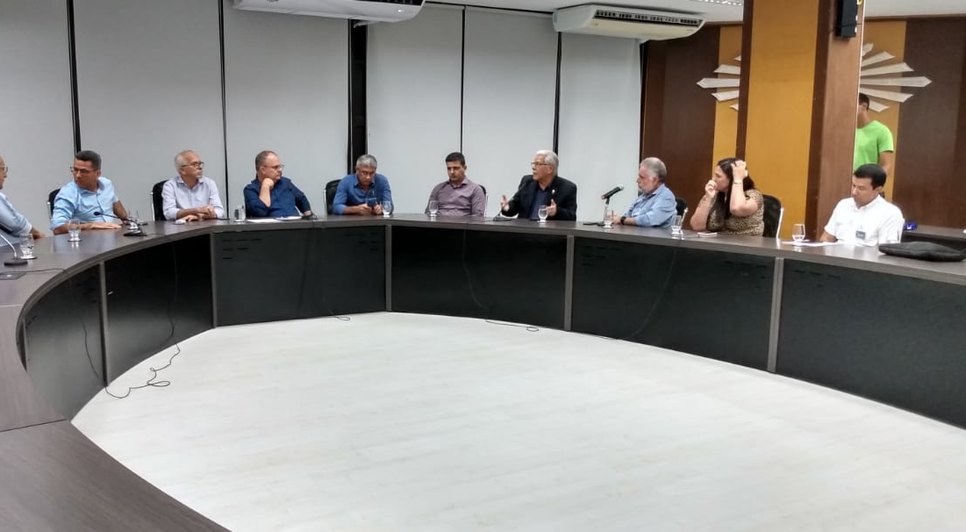 REUNIÃO CORONA / Foto: André Múmia