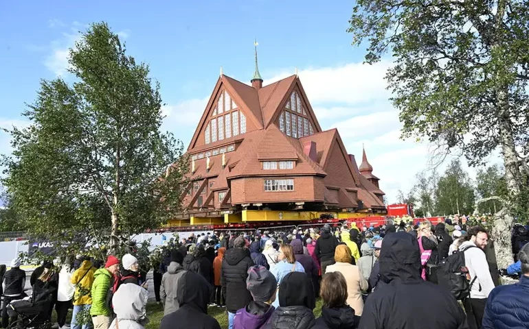 Ampliação de mina força mudança de igreja centenária na Suécia