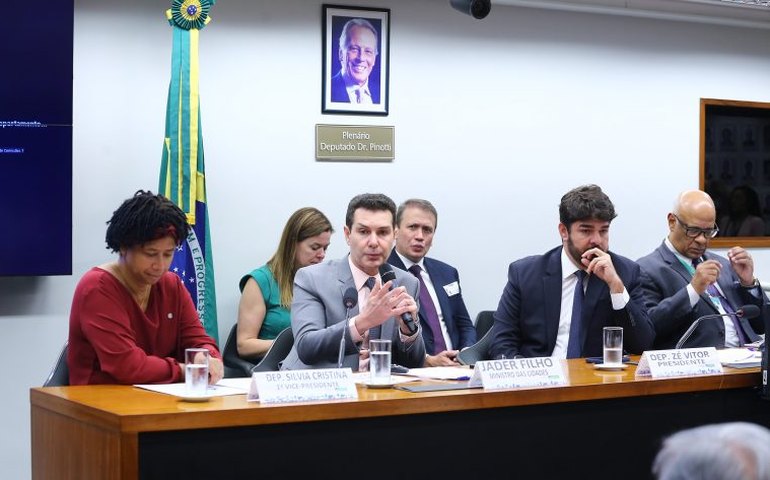 Ministro das Cidades defende decretos sobre saneamento editados por Lula