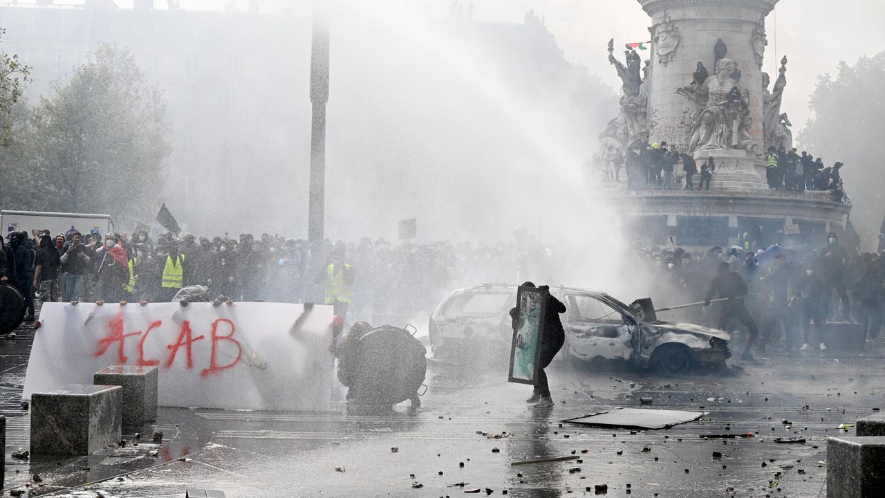 Protestos na França terminam com mais de mil detidos e centenas de feridos