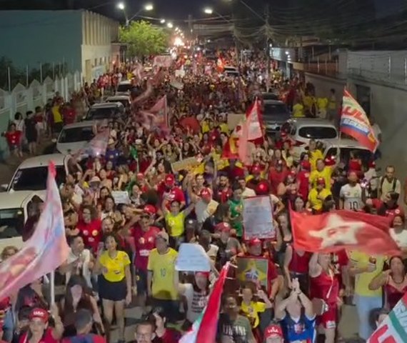 Vídeo: caminhada pró-Lula reúne milhares no centro de Arapiraca e empolga apoiadores nas redes