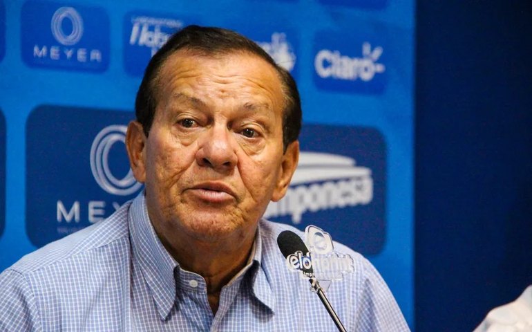 Rafael Tenório diz que fica na presidência do CSA