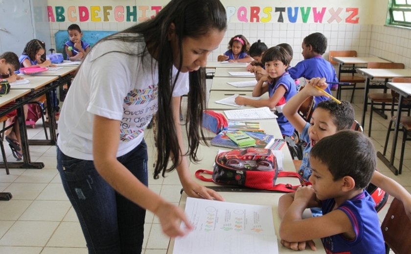 Alagoas dá mais um passo para alfabetizar alagoanos na idade certa