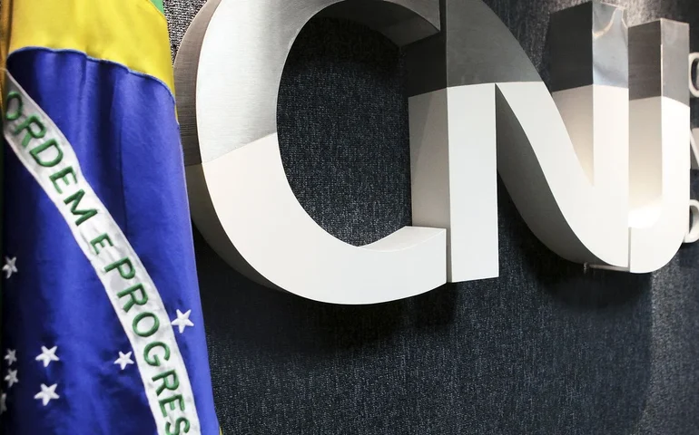 Assessor tinha senha de desembargador para abrir processos e assinar sentenças