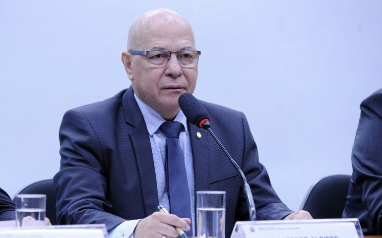 Comissão aprova projeto que prevê a promoção da igualdade de oportunidades na educação básica pública