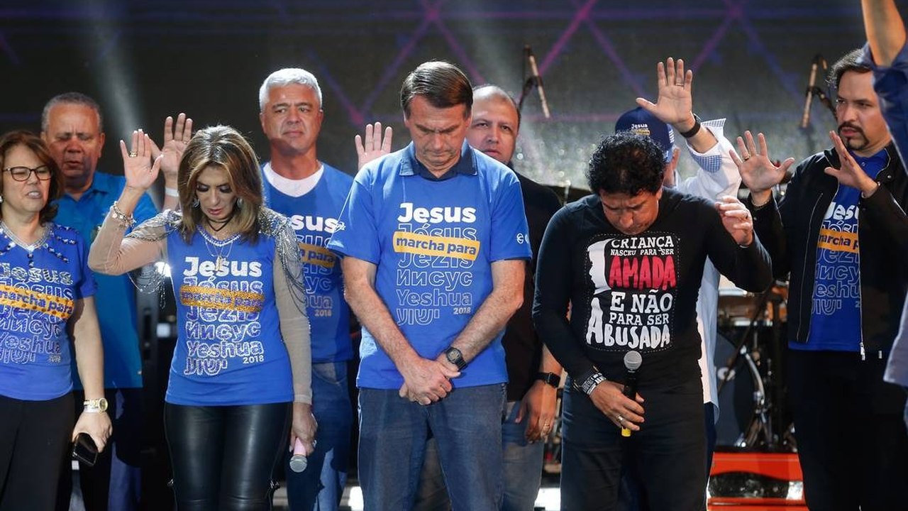 Bolsonaro participa da Marcha para Jesus de Curitiba em aceno a evangélicos