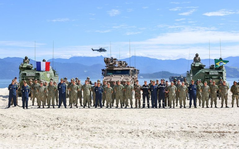 Marinha francesa realiza missão de formação no Brasil