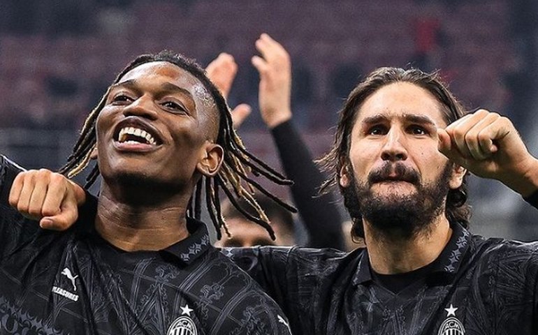 Milan derrota o Napoli por 1 a 0 em casa e se aproxima da viced-líder Juventus no Italiano