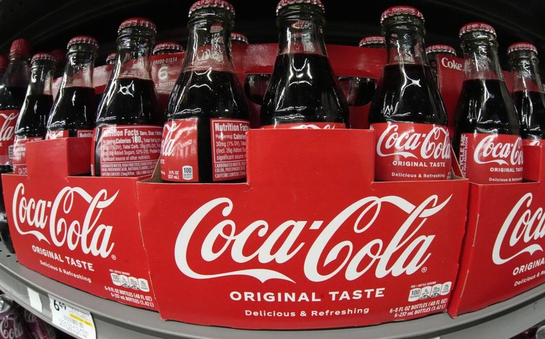 Cientistas chineses afirmam que Coca-Cola é tão perigosa para saúde quanto álcool