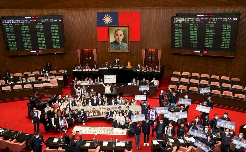 Legislativo de Taiwan aprova medidas que dão menos poder ao presidente, em favor da China